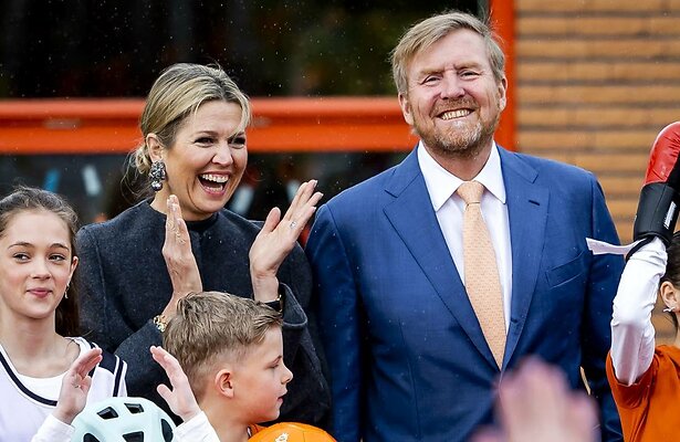 Koning Willem-Alexander en koningin Máxima openen koningsspelen. 