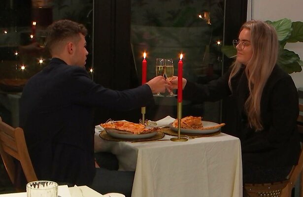 Deelnemers zoeken de liefde in Lang Leve de Liefde.