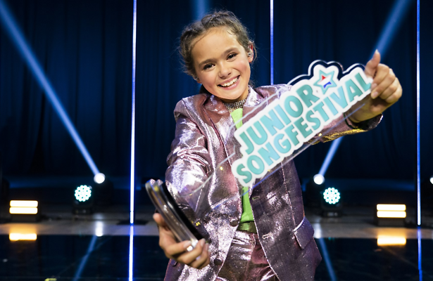 Luna met haar bokaal. 