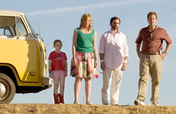 Abigail Breslin, Toni Collette, Steve Carell en Greg Kinnear in Little Miss Sunshine