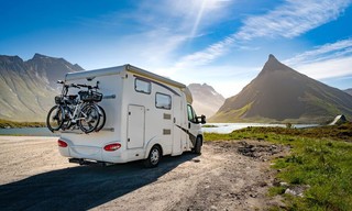 Maxi camping cars ou mini vans : La folie des vacances en liberté