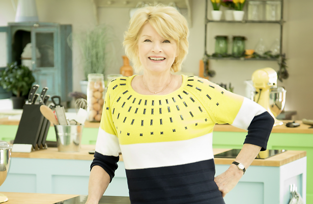 Eerbetoon aan Martine Bijl in jubileumaflevering Heel Holland Bakt.