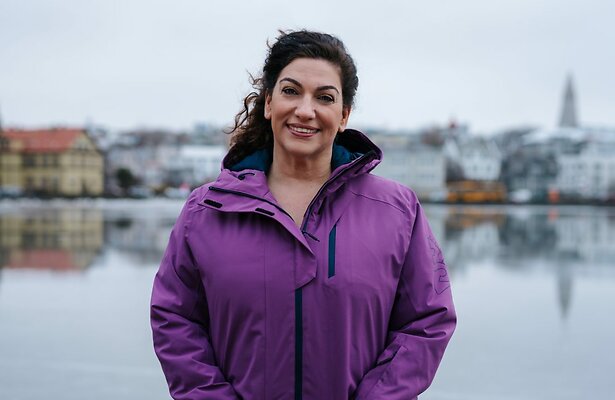 Mehrnaz uit Samen Uit, Samen Thuis? 