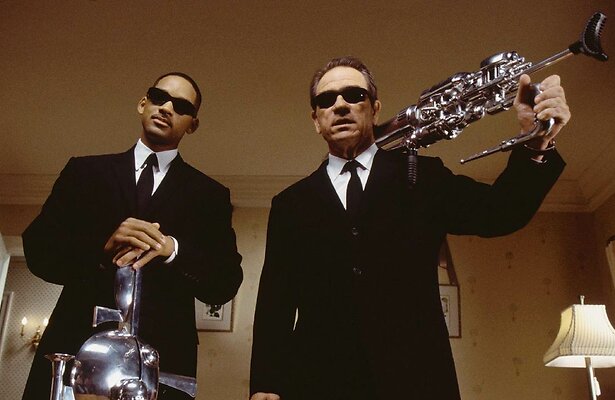Will Smith en Tommy Lee Jones in Men in Black II