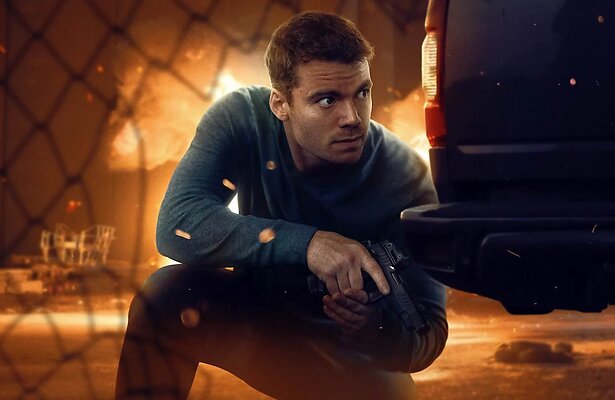 Gabriel Basso als Peter Sutherland