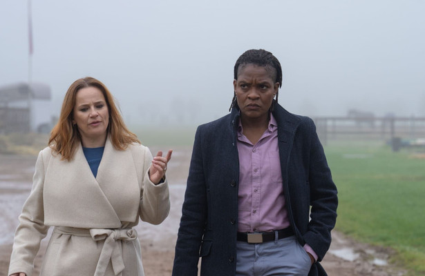 Lies Visschedijk en Romana Vrede voor Nemesis