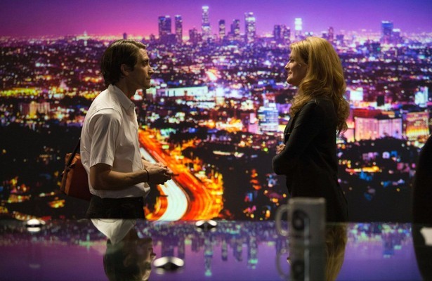 Jake Gyllenhaal en Rene Russo in Nightcrawler