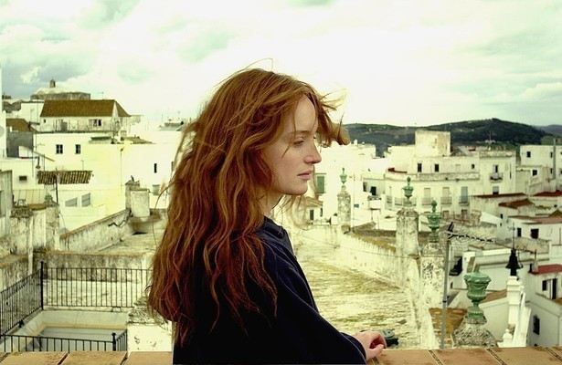 Lotte Verbeek als Anne in Nothing Personal