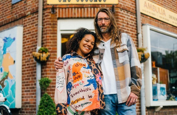 Dennis en partner voor NPO Doc: Tortelduifjes