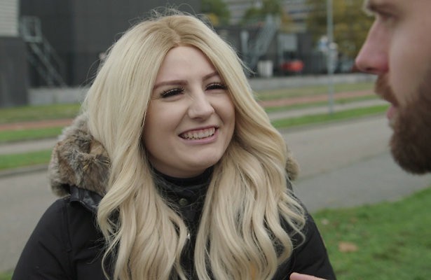 Fabienne krijgt weer lang haar