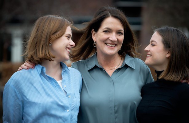 Malou Gorter, Susan Radder en Juna de Leeuw in Oogappels