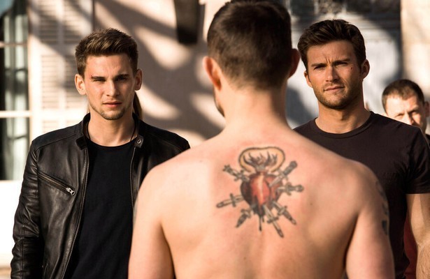 Scott Eastwood en Freddie Thorp in Overdrive