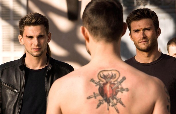 Scott Eastwood en Freddie Thorp in Overdrive