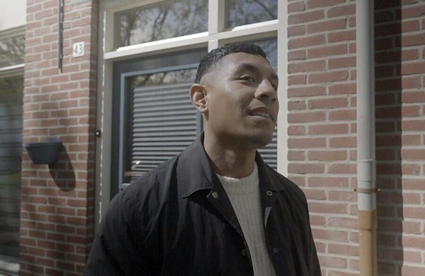 JJ Malaihollo in Recht op Tranen