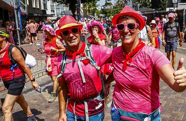 Nijmeegse Vierdaagse op Roze Woensdag