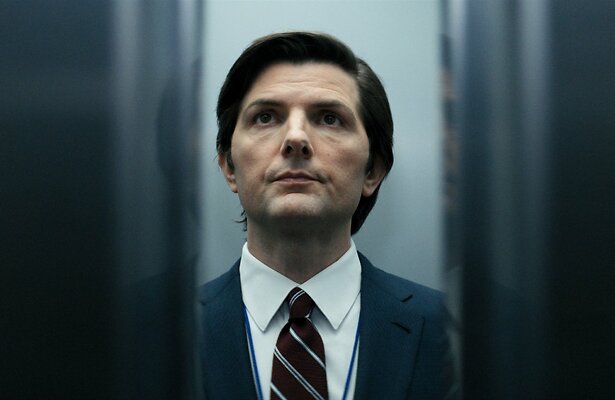 Adam Scott als Mark S. in Severance op Apple TV+