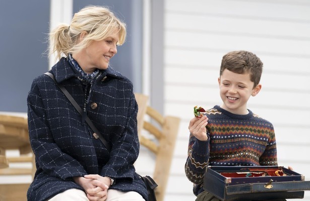 Ashley Jensen als Ruth Calder in Shetland