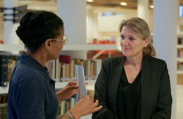 Dolores Leeuwin en Annemieke in Sporen van Oorlog