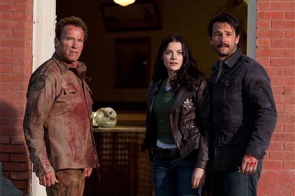 Arnold vanouds met actie, explosies en humor