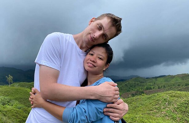 Matt & Maria (The Nevermets)