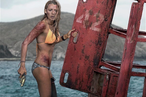 Blake Lively gaat surfen