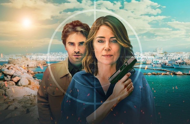 Keeley Hawes en Freddie Highmore in The Assassin