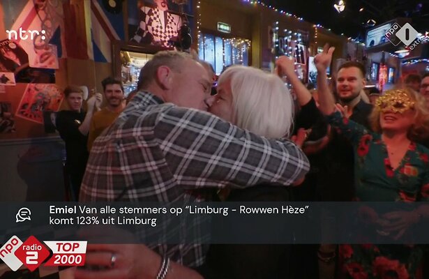 Huwelijksaanzoek in Top 2000 café op radio en tv.