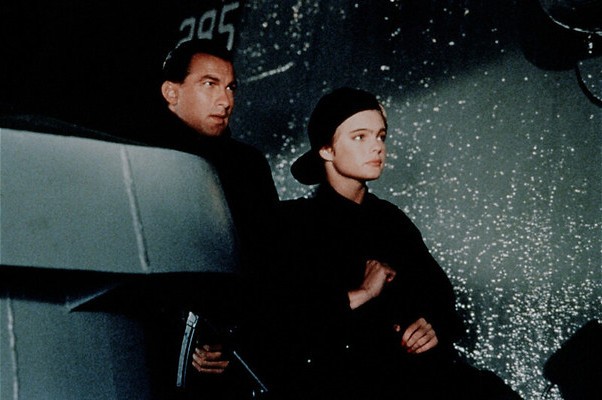 Scheepskok Steven Seagal bakt ze bruin