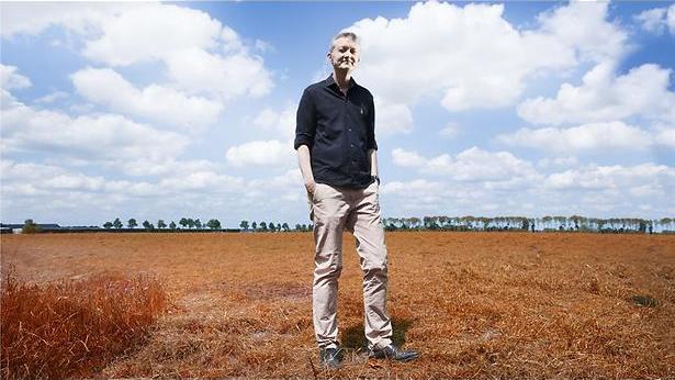 Een zomeravond met Februari in Zomergasten