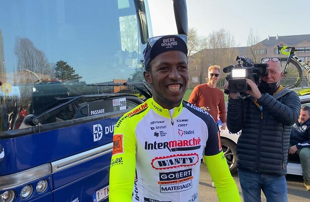Biniam Girmay na overwinning Gent-Wevelgem.