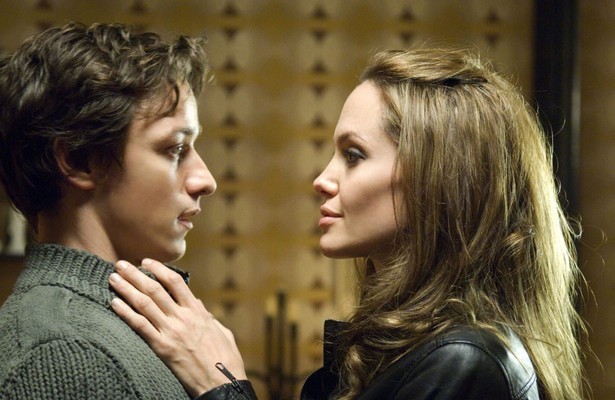 James McAvoy en Angelina Jolie in Wanted