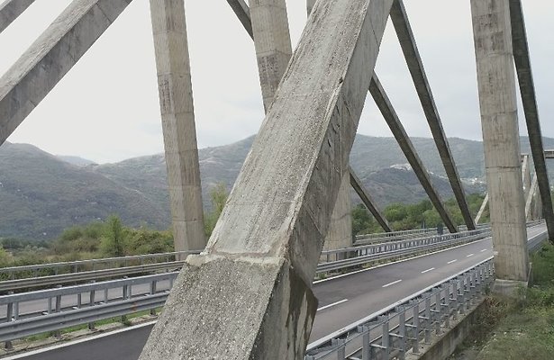 When Big Things Go Wrong