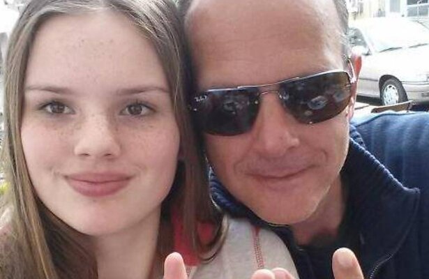 Famke Louise met haar vader in Who's That Girl?