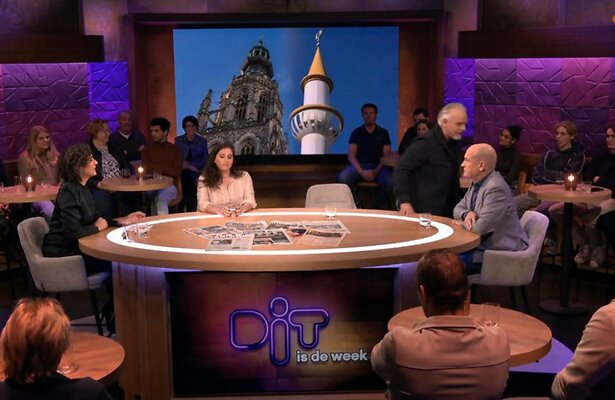 Wierd Duk vertrekt van tafel.