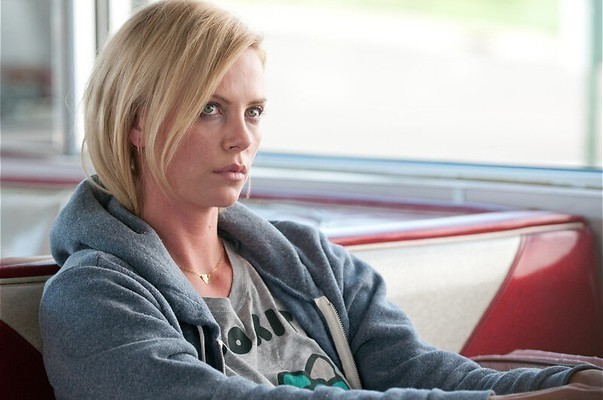 Charlize Theron wil niet volwassen worden