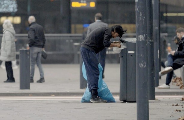 Dakloze man in Rotterdam