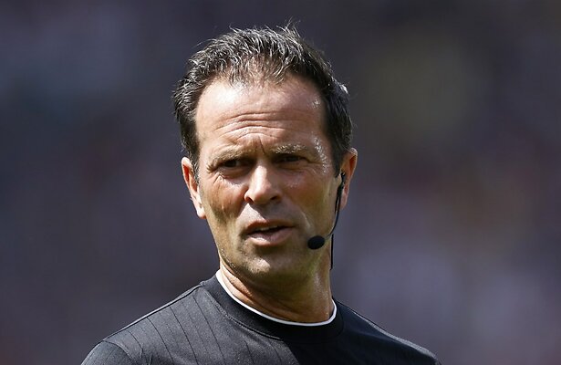 Bas Nijhuis maakt opwachting in Dit Was Het Nieuws