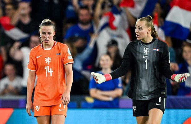 Daphne van Domselaar met Jackie van Groenen