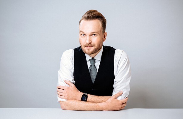 Arjen Lubach voor De Avondshow met Arjen Lubach