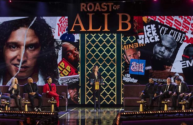 Willie Wartaal, Johan Goossens en I Am Aisha gaan Ali B ook roasten