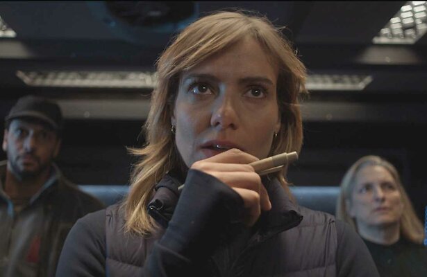 Sallie Harmsen in Alpha 00