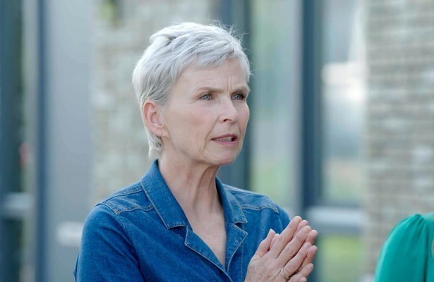 Anita Witzier in 12 Straten Groen