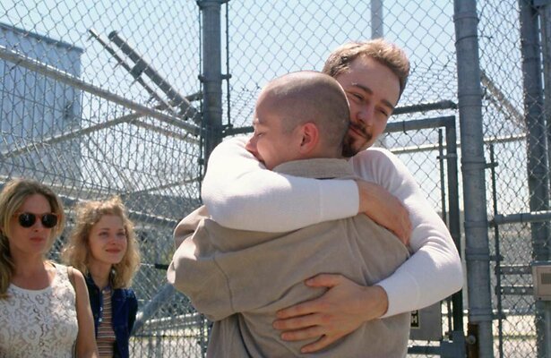 Beverly D'Angelo, Jennifer Lien, Edward Norton en Edward Furlong in American History X