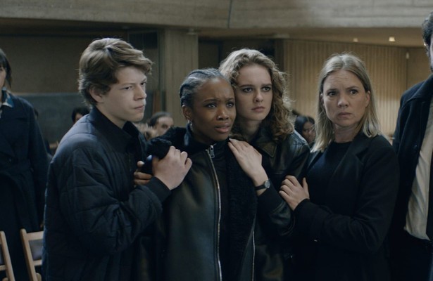 Anniek Pheifer en overige acteurs Anoniem