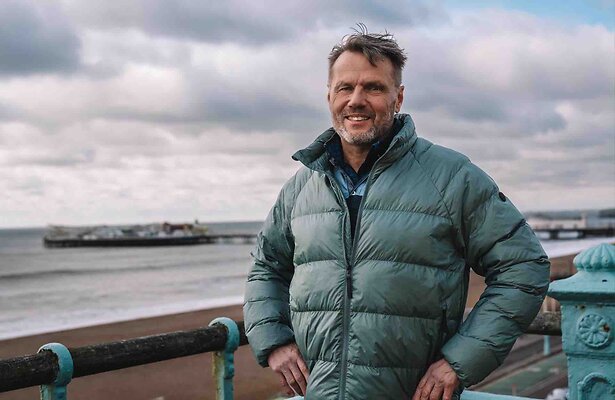 Bart uit Samen Uit, Samen Thuis?