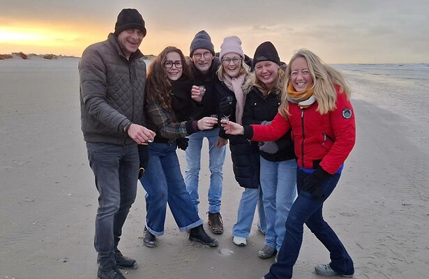Nic, Tjarda, Gerrit, Janneke, Marije, Vronie uit Bed & Breakfast
