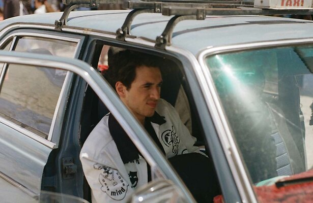 Shahine El-Hamus als Momo Zebbi in Bestseller Boy