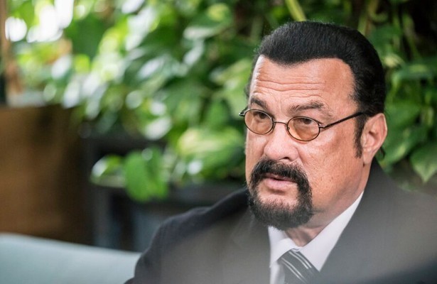 Steven Seagal in Beyond the Law