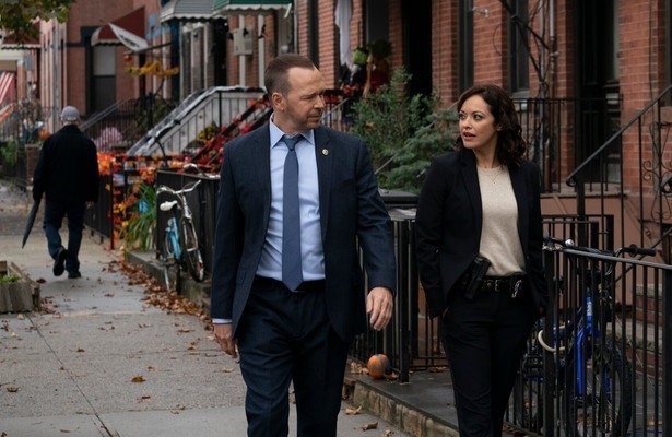 Donnie Wahlberg en Marisa Ramire in Blue Bloods