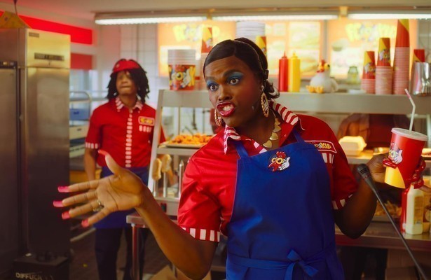 Jandino Asporaat in Bon Bini Holland 3